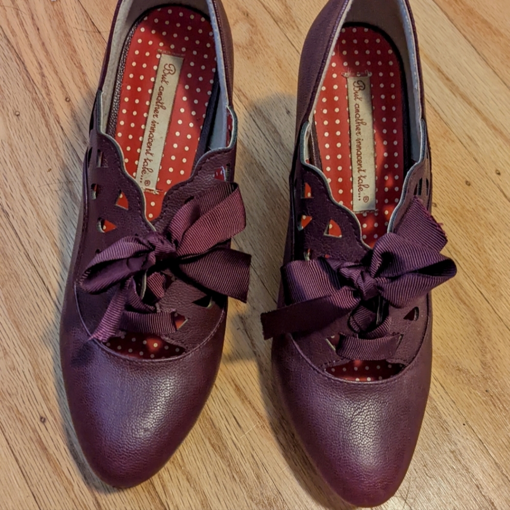 B.A.I.T. But Another Innocent Tale heels in Eggplant Size 7